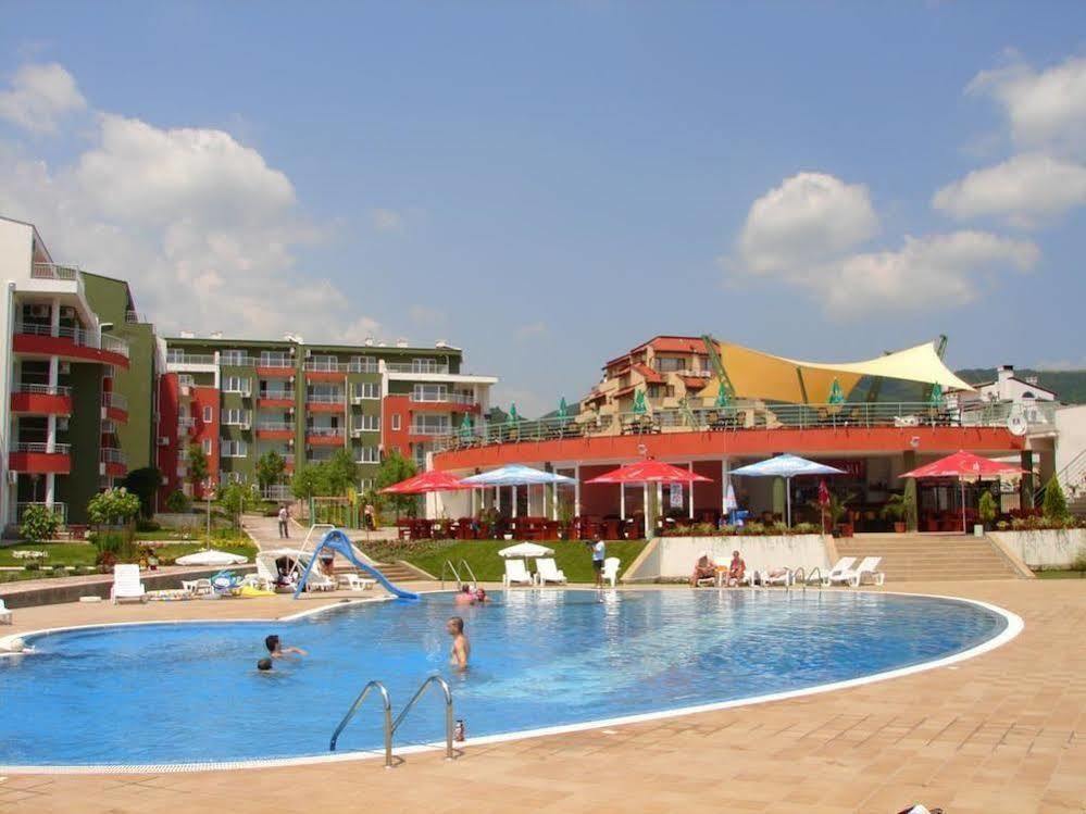 Gt Green Fort Beach Apartments 阳光海滩 外观 照片